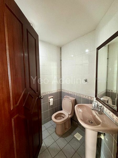 4 Bed Condo for Sale in  Stratford Court - Image 5
